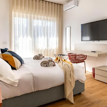 New Elegant 2 Bedroom Apt. Near Parco 2 Giugno Apartment