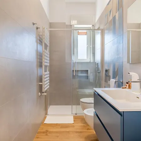New Elegant 2 Bedroom Apt. Near Parco 2 Giugno Apartment *